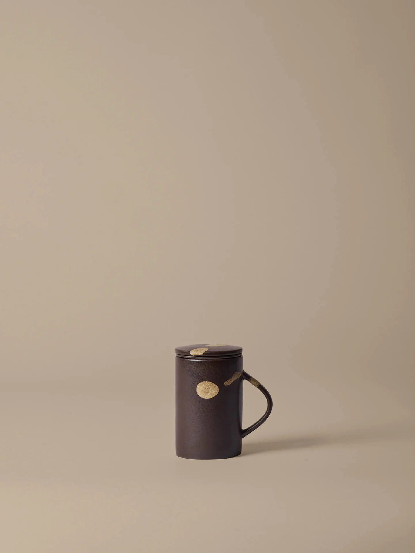 Taza de té con filtro Koyo 40 cl, Dark brown-buff Ferm Living