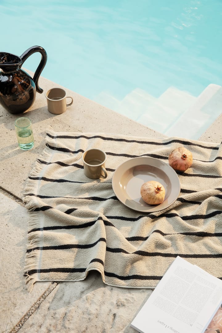 Toalla Alee 70 x 140 cm, Sand-black Ferm Living