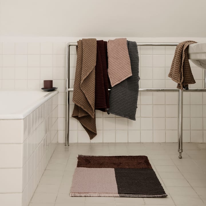 Toalla algodón ecológico gris, 70x140 cm Ferm Living