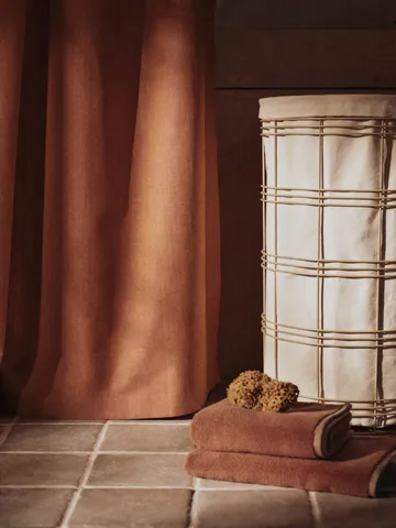 Toalla de baño Ekko - Mocha-cashmere, 70x140 cm - Ferm Living