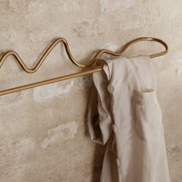 Toallero Curvature, latón Ferm Living