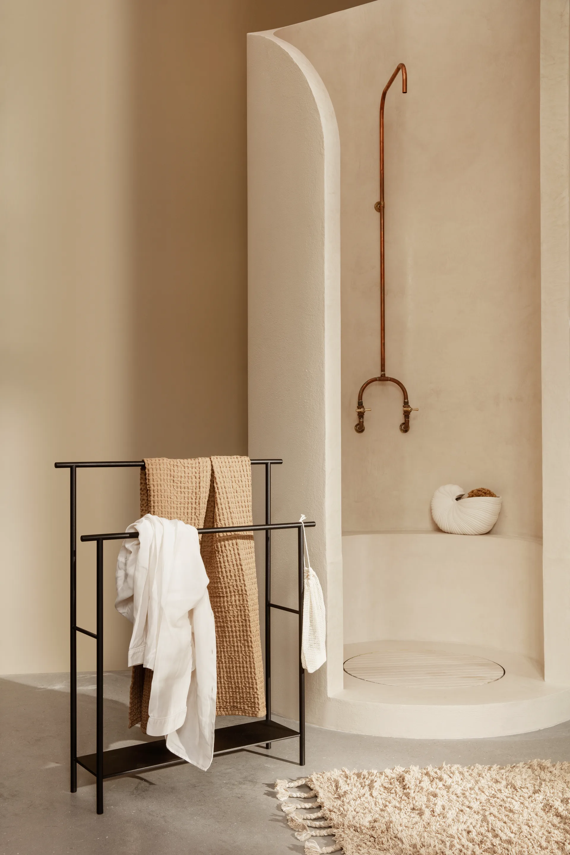 Toallero Dora, Black Ferm Living