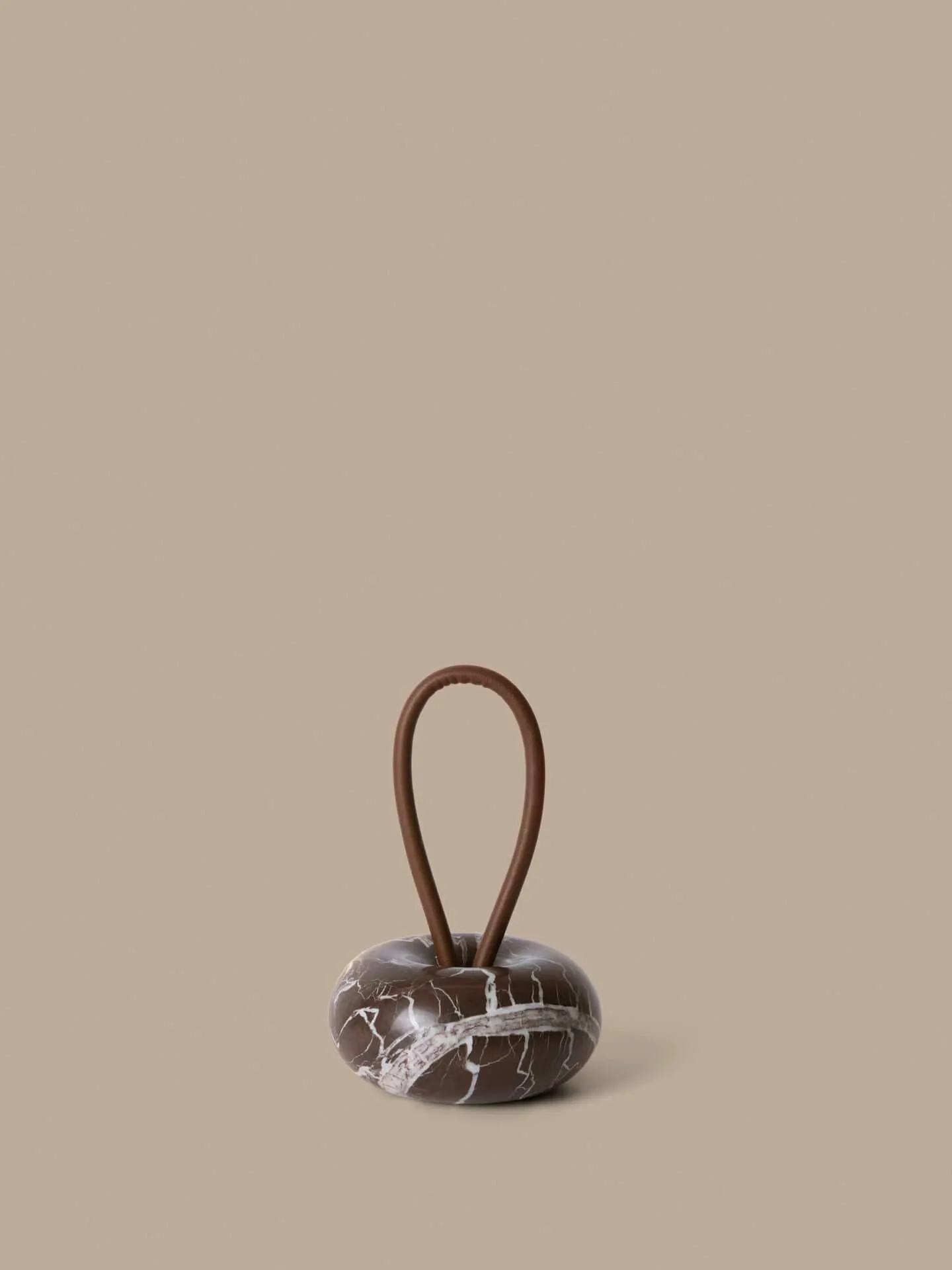 Tope para puerta Wa, Rosso Levanto marmor, Ø14 cm Ferm Living