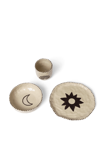 Vajilla infantil Naive 3 piezas - Red brown - Ferm Living
