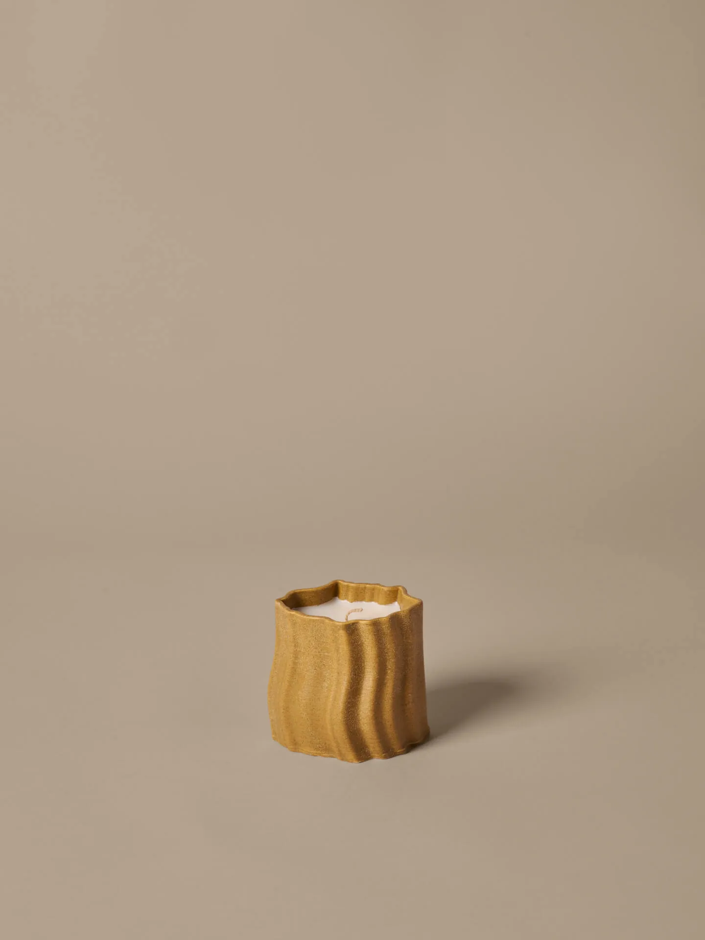 Vela aromática Rylith 53 h, Limón de citronela Ferm Living