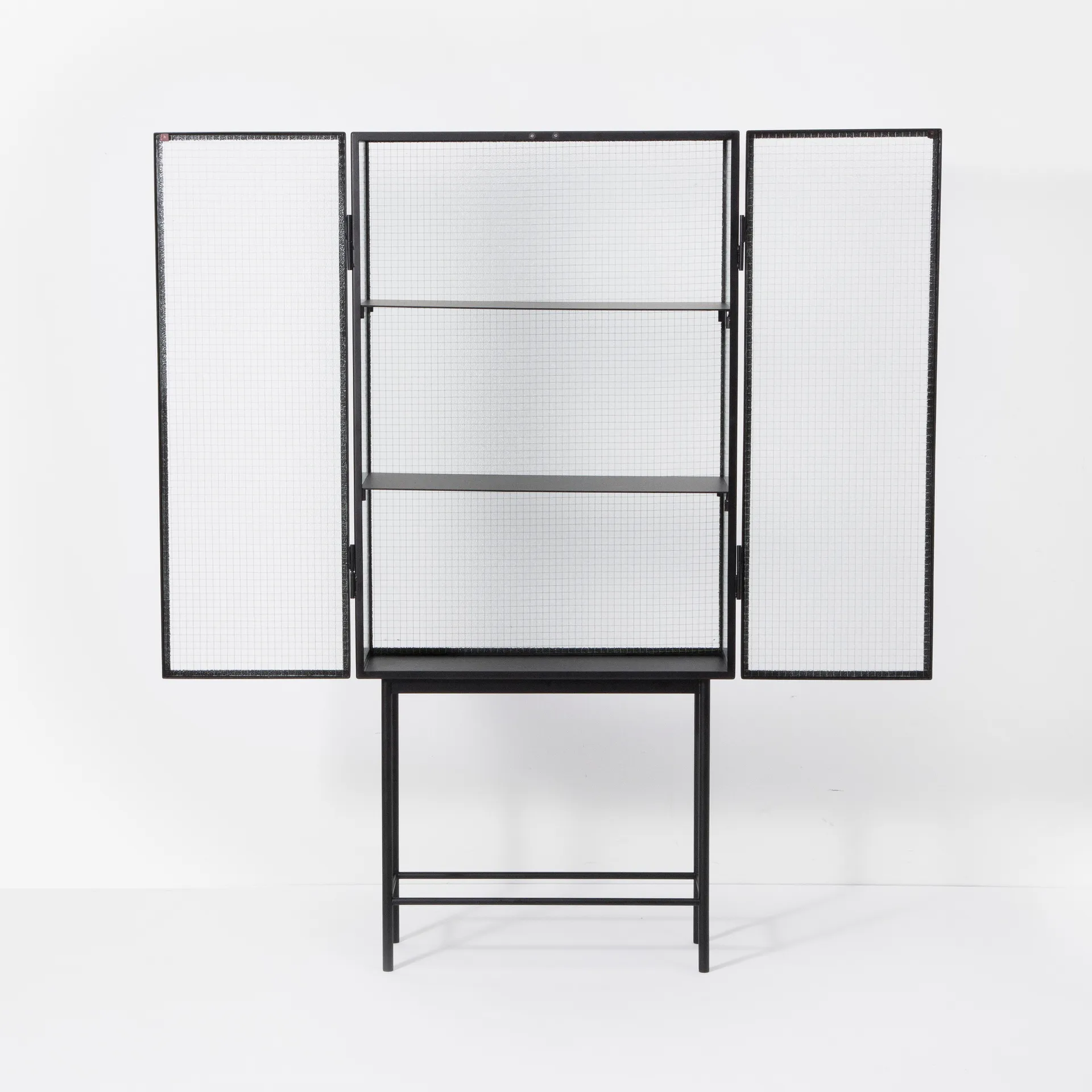 Vitrina Haze, Negro Ferm Living