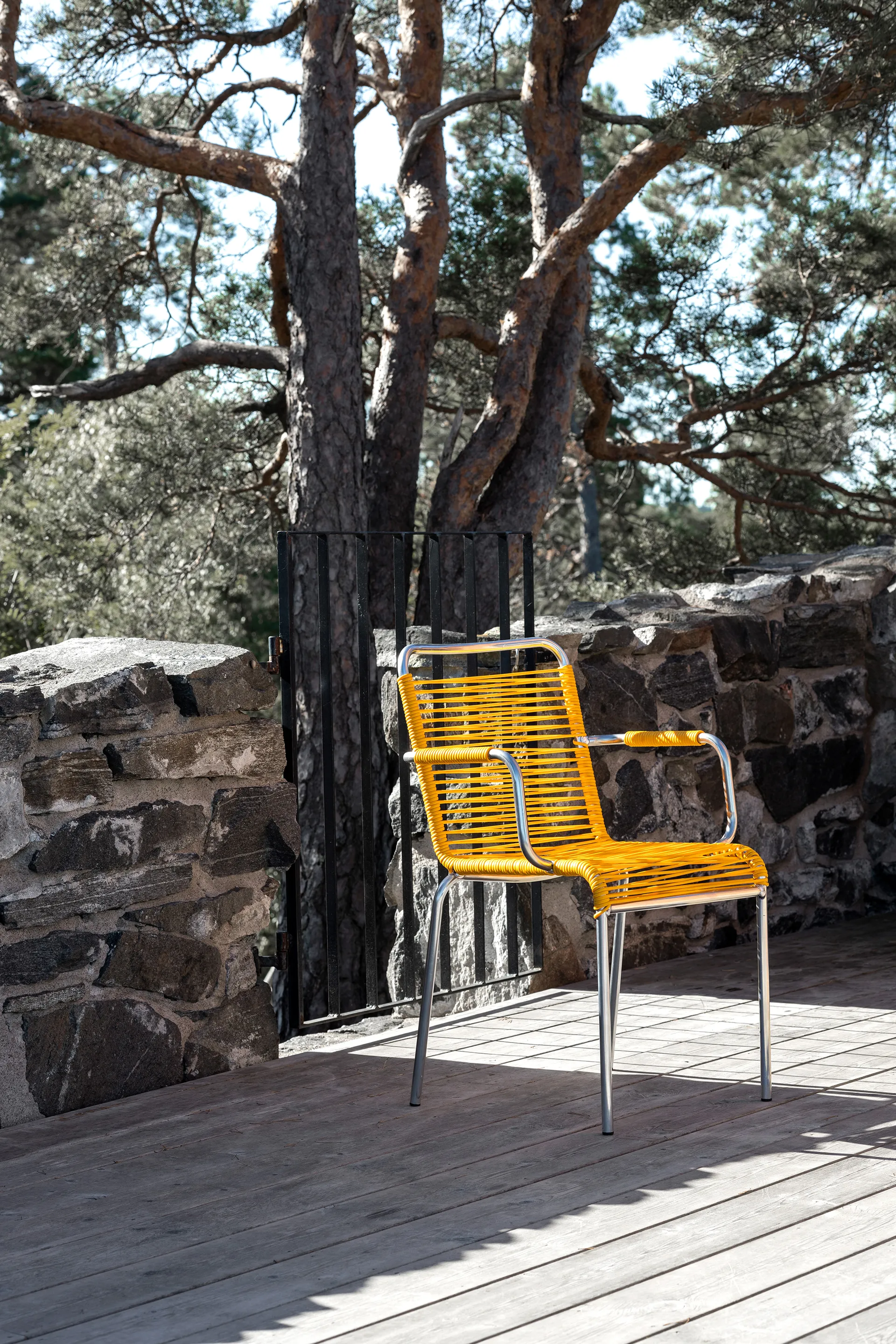 Silla con reposabrazos Mya aluminio, Yellow Fiam