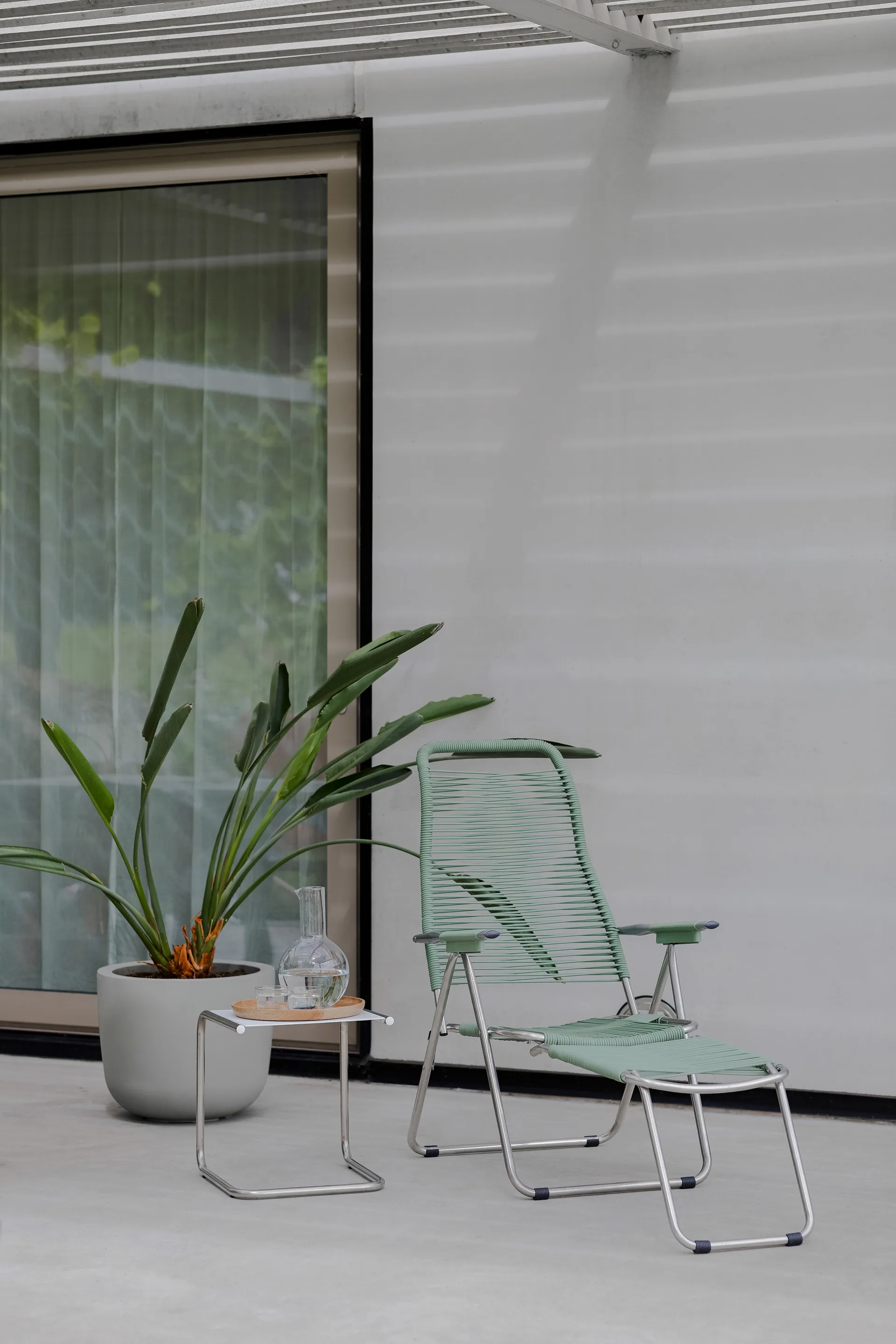 Silla para tomar el sol con reposapiés Spaghetti, Sage green Fiam