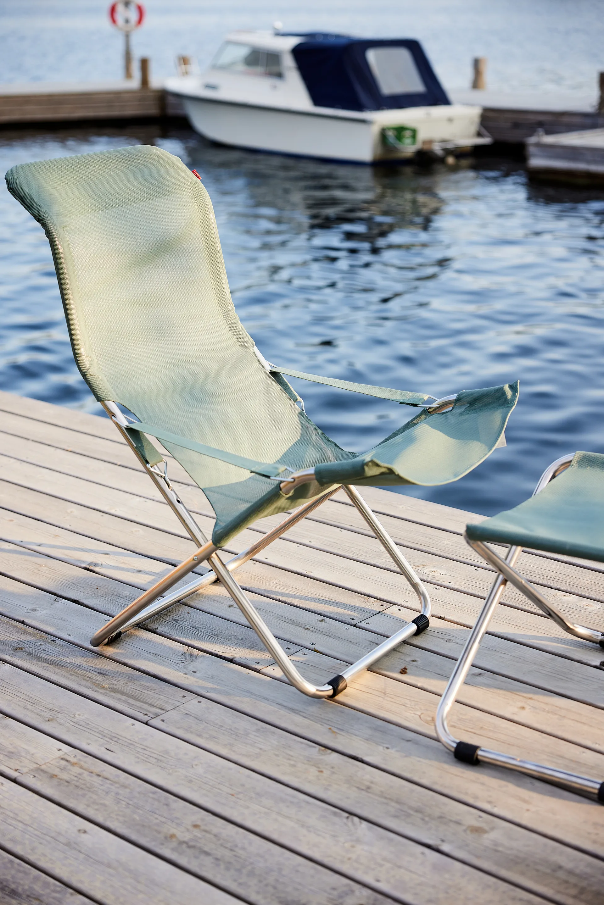 Silla para tomar el sol Fiesta, Sage green-estructura de aluminio Fiam