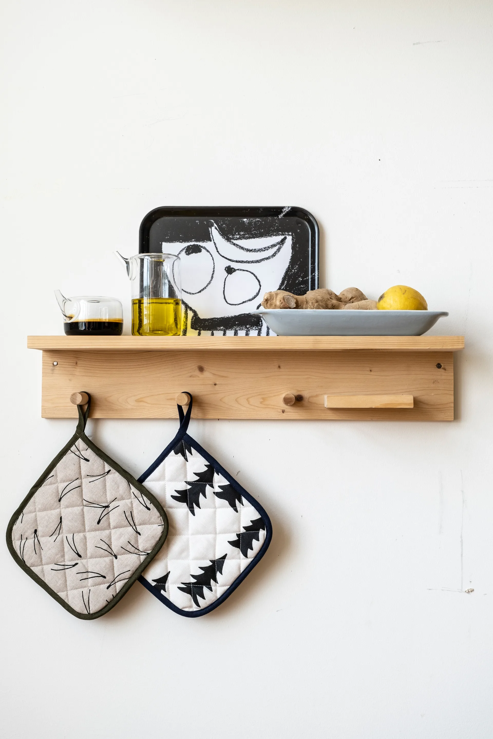 Agarrador acolchado Gran 21x21 cm, blanco-negro Fine Little Day