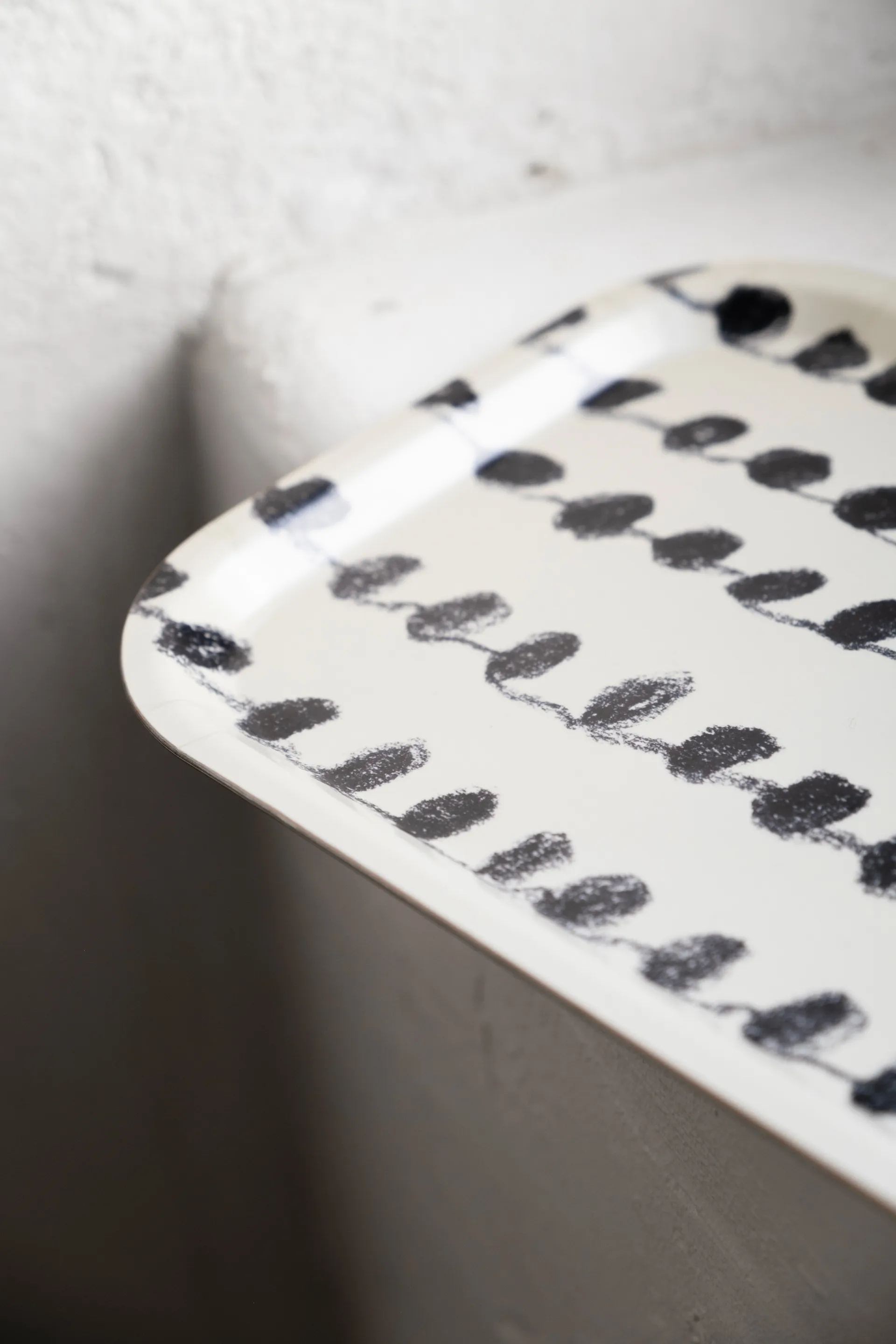 Bandeja Dot 22x43 cm, Black-white Fine Little Day