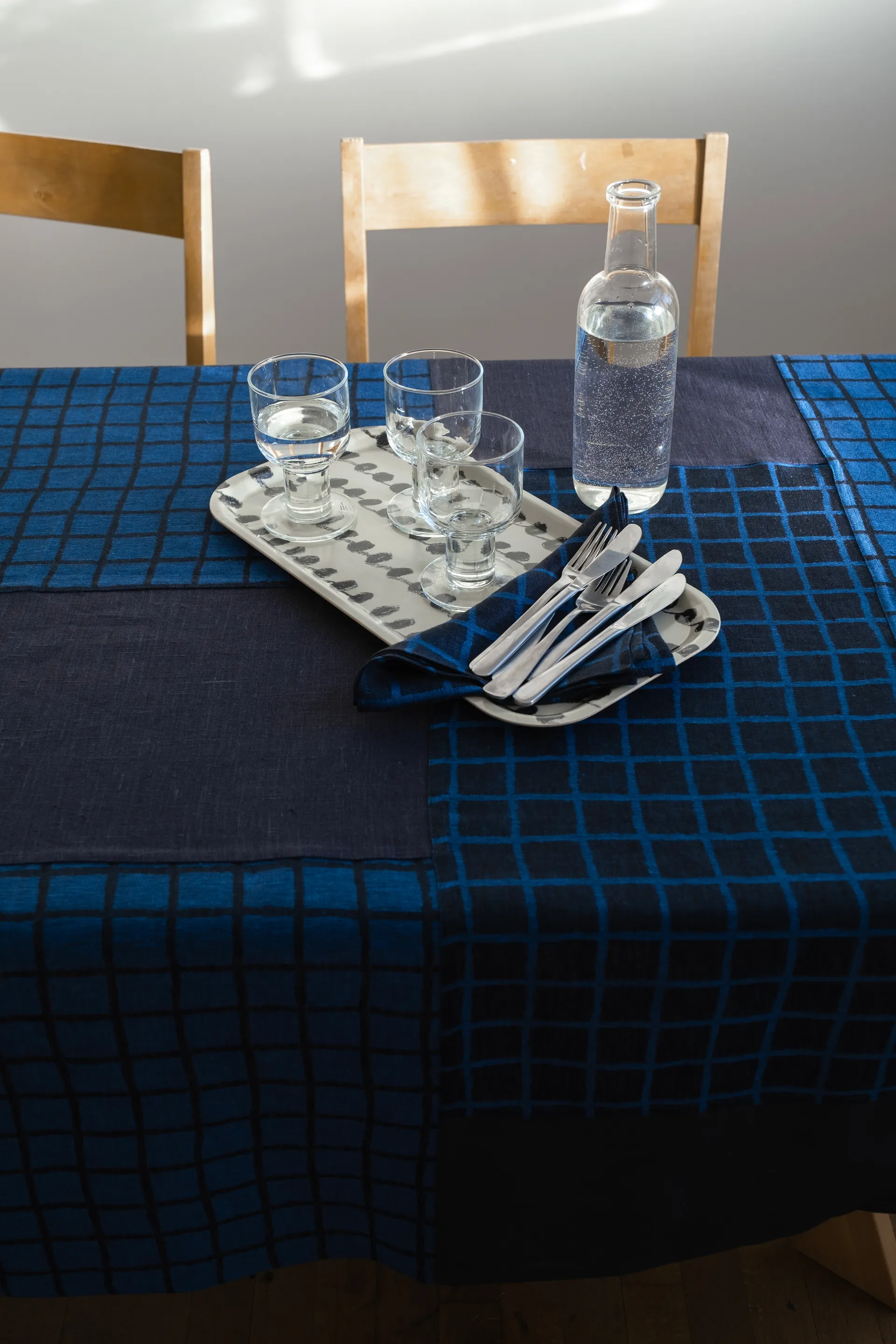 Bandeja Dot 22x43 cm, Black-white Fine Little Day