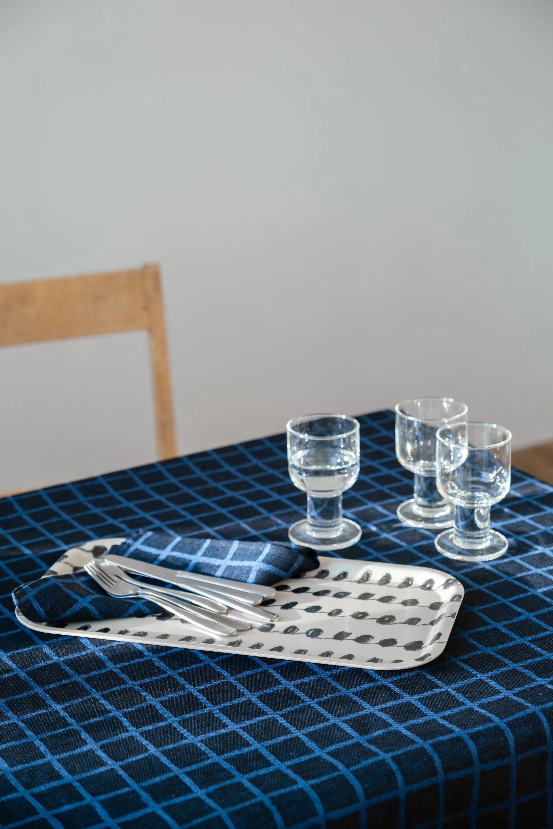 Bandeja Dot 22x43 cm, Black-white Fine Little Day