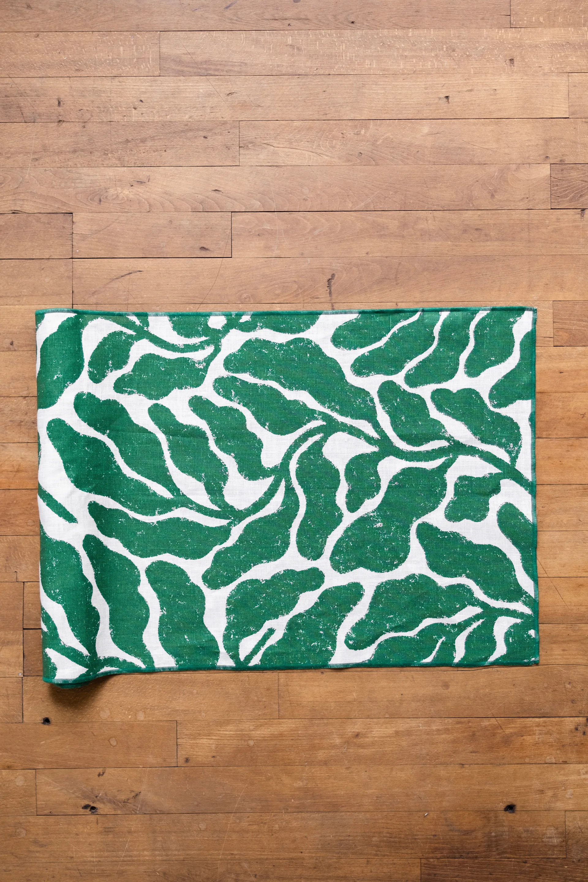 Camino de mesa Leaves, Green, 45x180 cm Fine Little Day