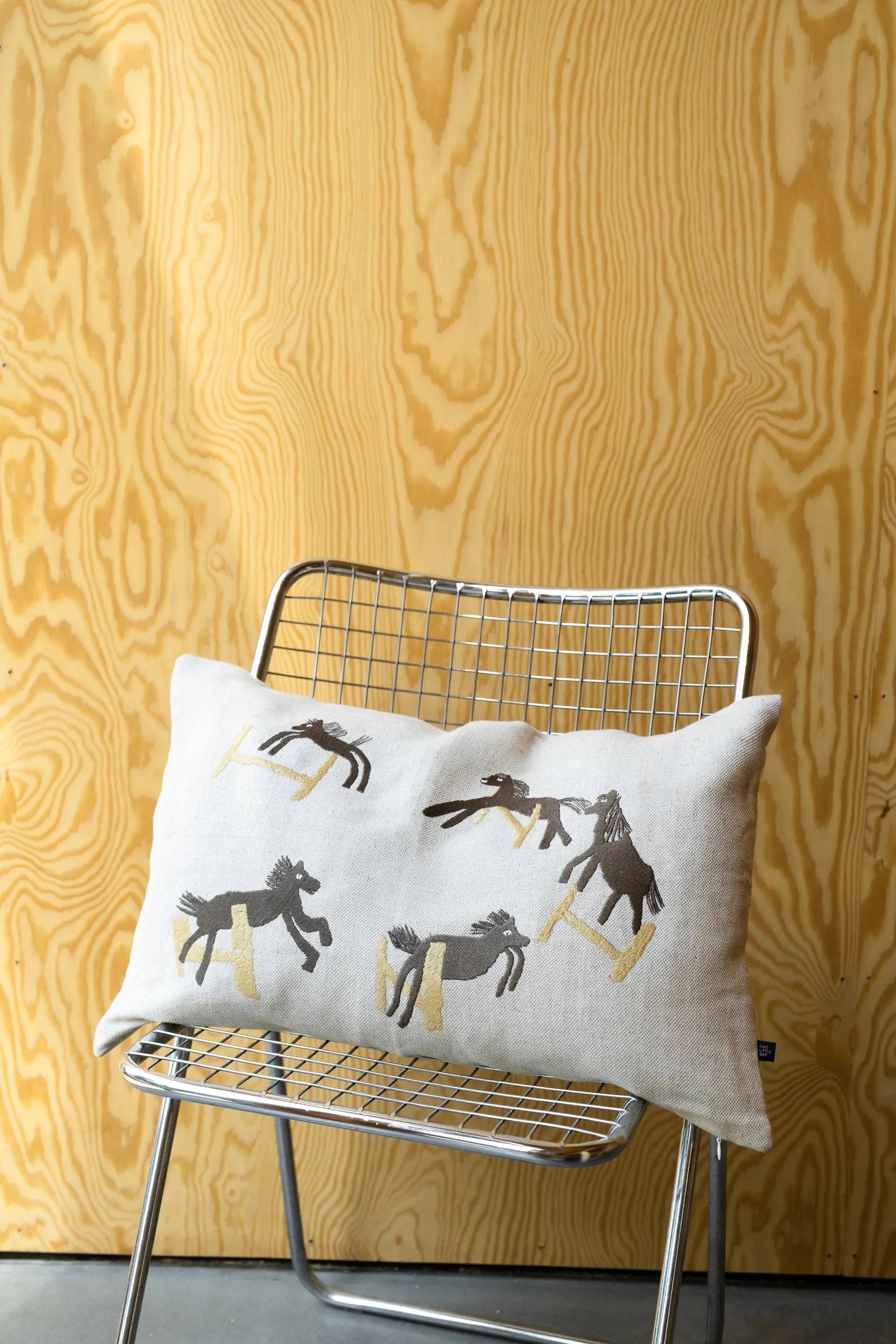 Funda de cojín Jumping horse 38x58 cm, Natur Fine Little Day
