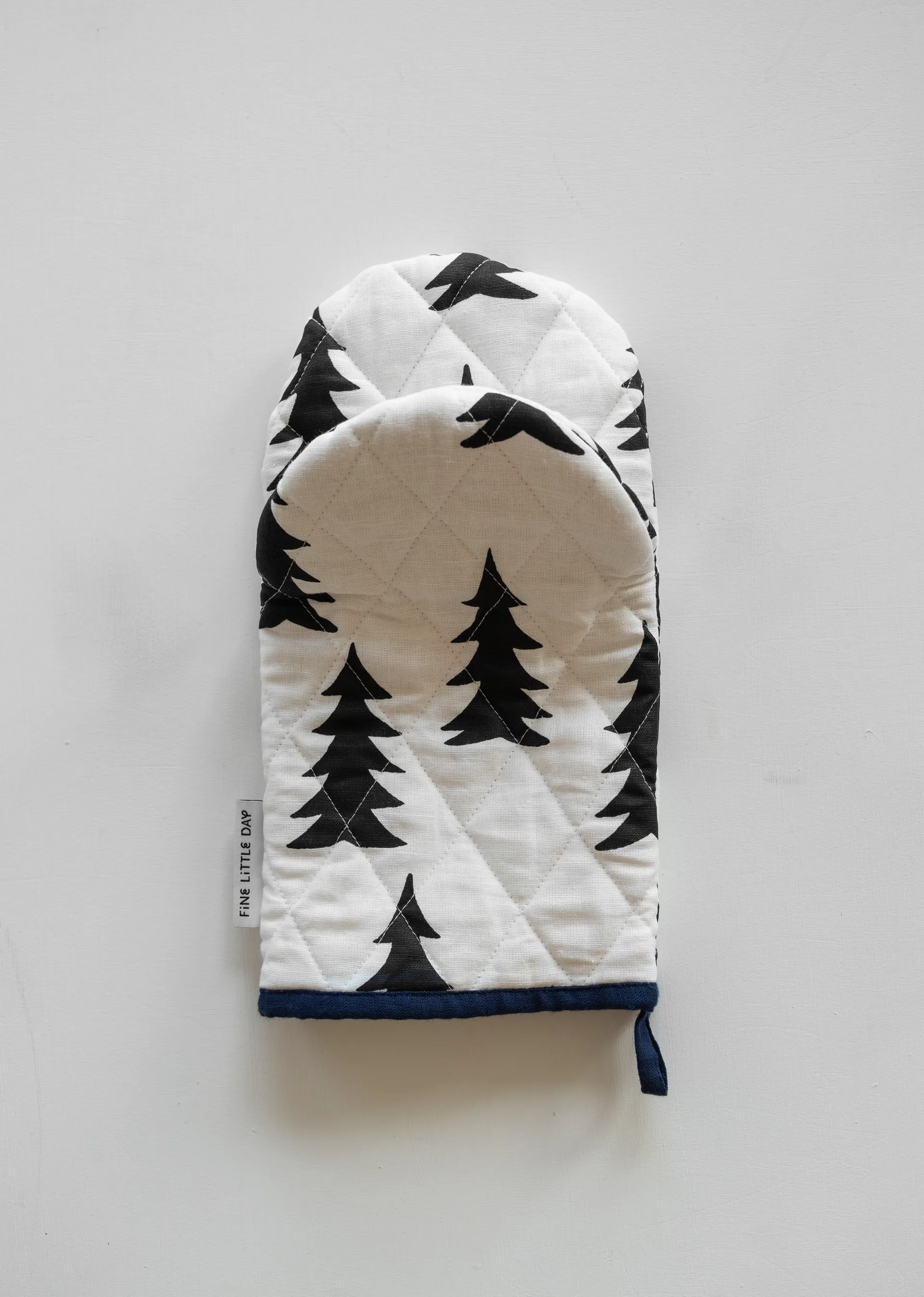 Manopla de horno acolchada Gran, blanco-negro Fine Little Day