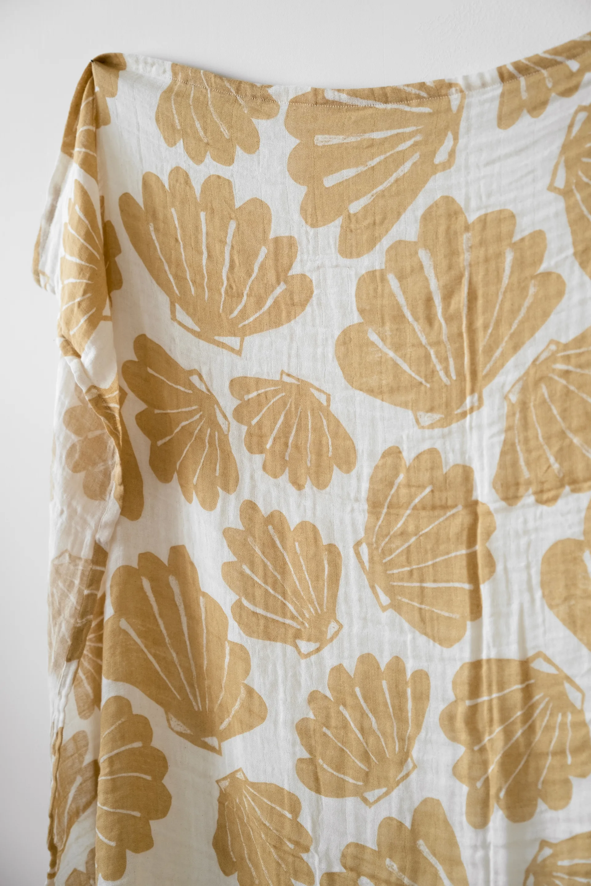 Manta de muselina Snäcka 120x120 cm, Sand Fine Little Day