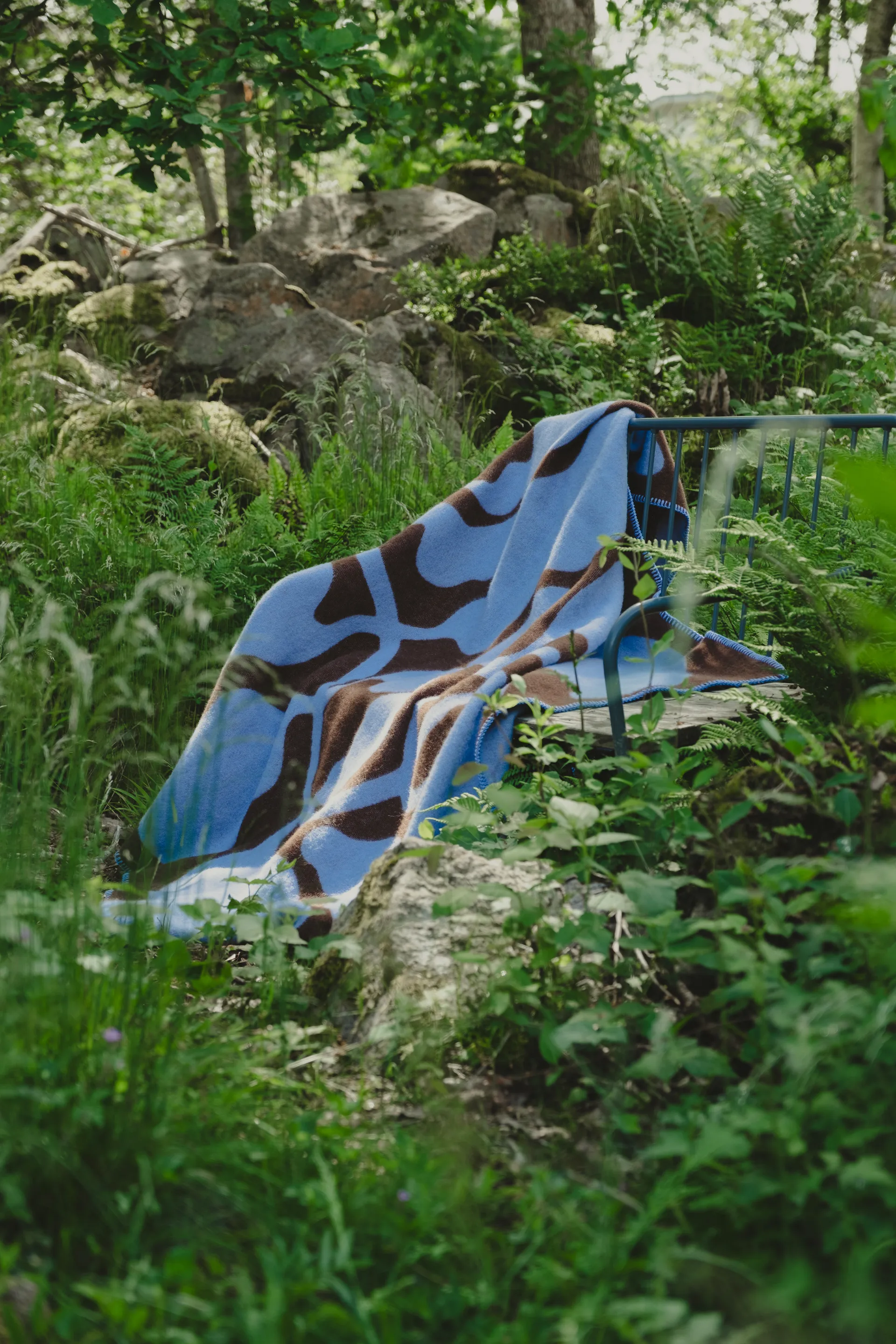 Manta Leaves 130x180 cm, Blue-brown Fine Little Day