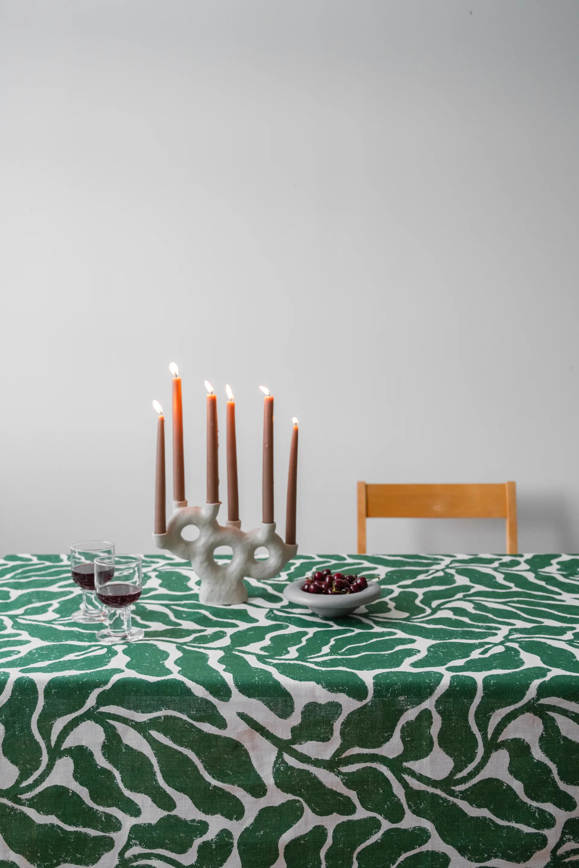 Mantel Leaves 149x250 cm, Greeb Fine Little Day
