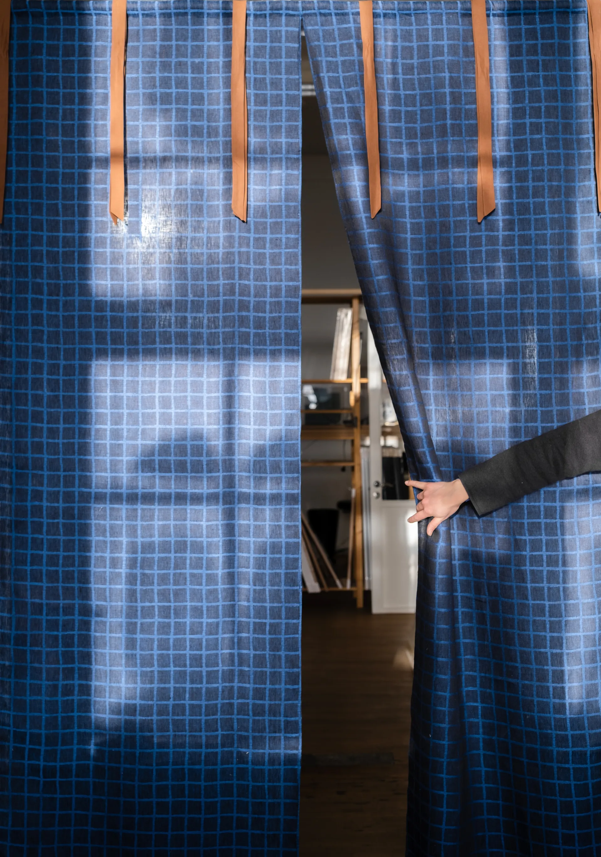 Tela Rutig, Blue-black Fine Little Day