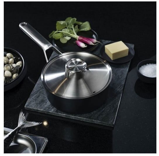 Cacerola con tapa Taiten 1,6 l, Negro Fiskars