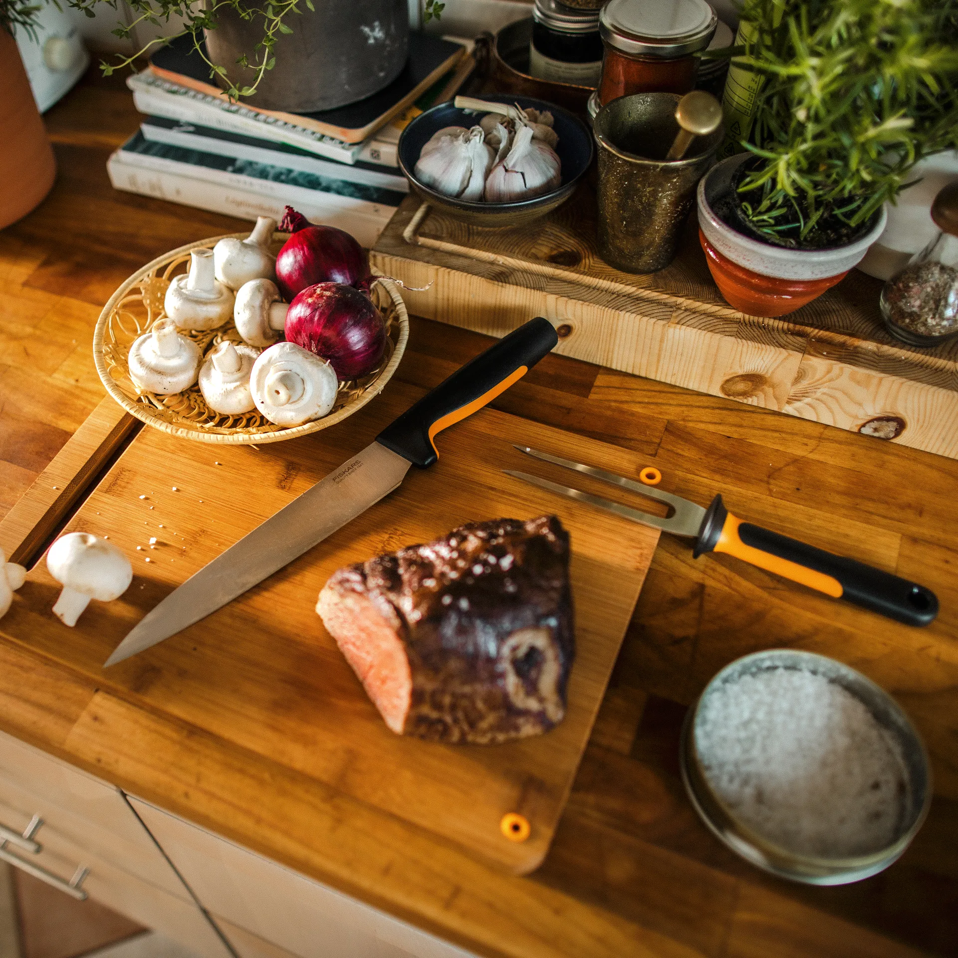 Cuchillo cortador Functional Form, 21 cm Fiskars