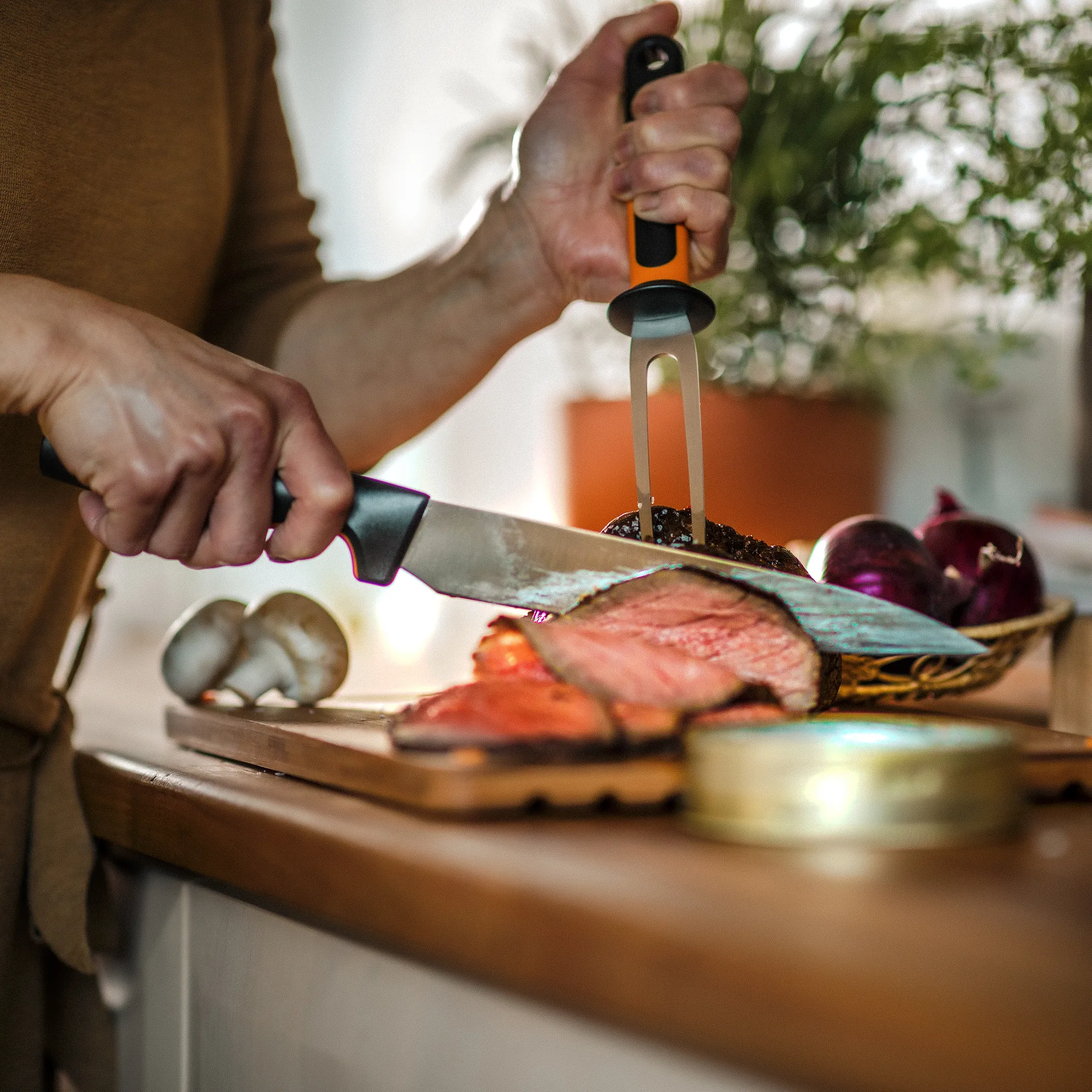 Cuchillo cortador Functional Form, 21 cm Fiskars