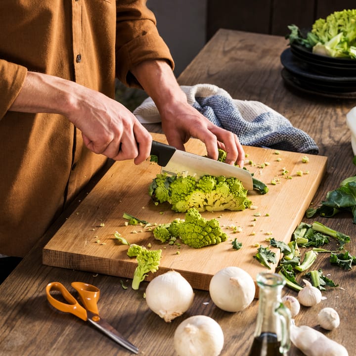 Cuchillo de chef santoku Hard Edge 16 cm, acero inoxidable Fiskars