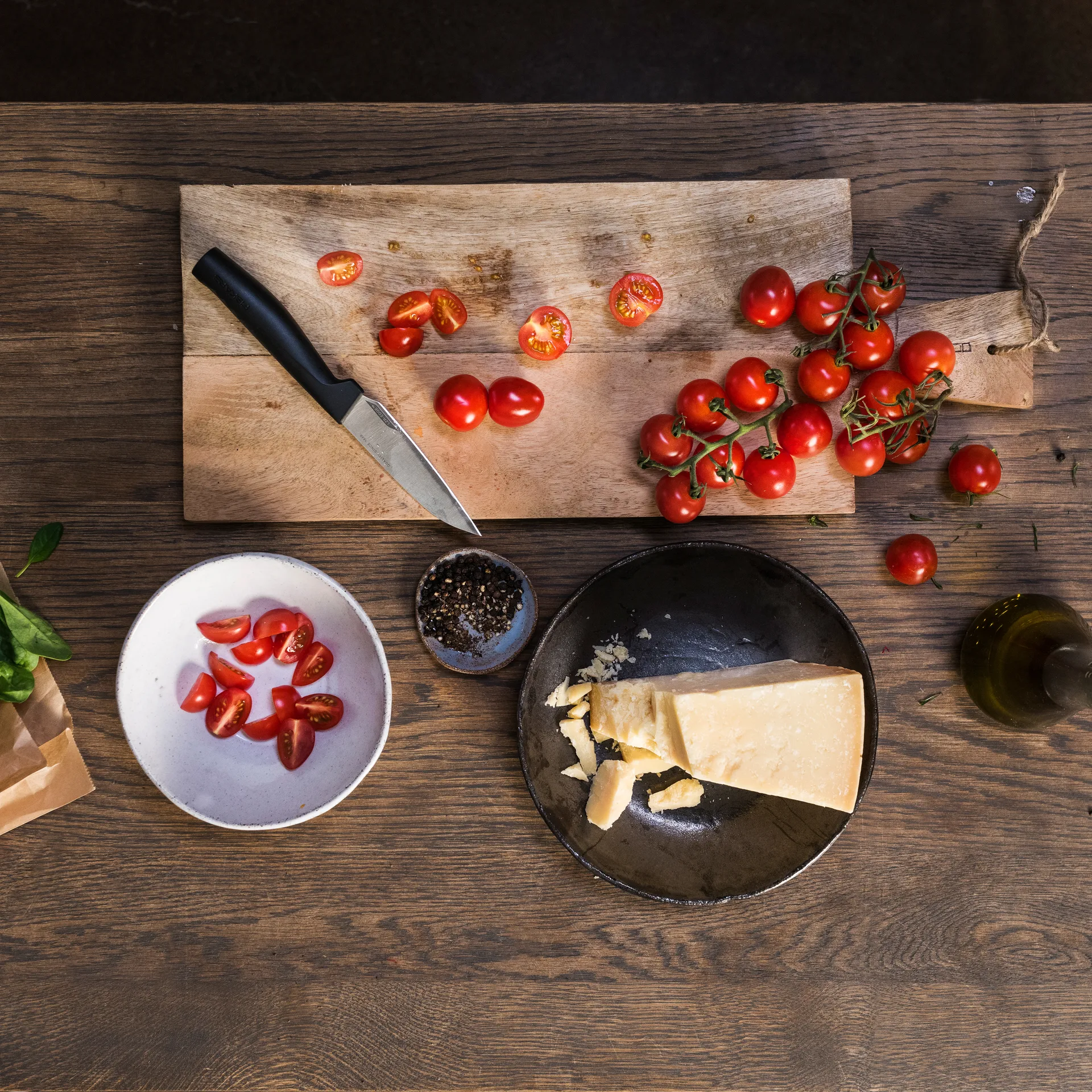 Cuchillo de verduras Hard Edge 11 cm, acero inoxidable Fiskars