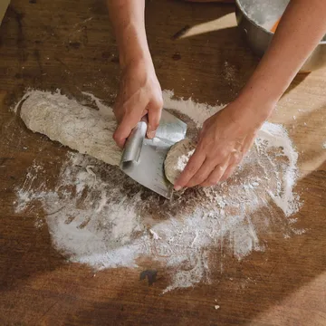 Functional Form rasqueta para masa - metal y silicona, 2 piezas - Fiskars