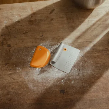 Functional Form rasqueta para masa - metal y silicona, 2 piezas - Fiskars