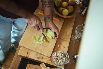 Pelador Functional Form - negro, pelador de verduras en Y - Fiskars