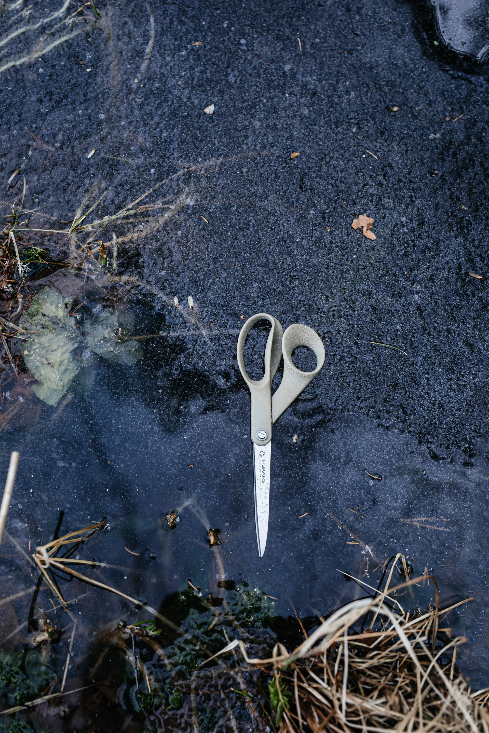 Tijeras universales en material reciclado, 21 cm Fiskars