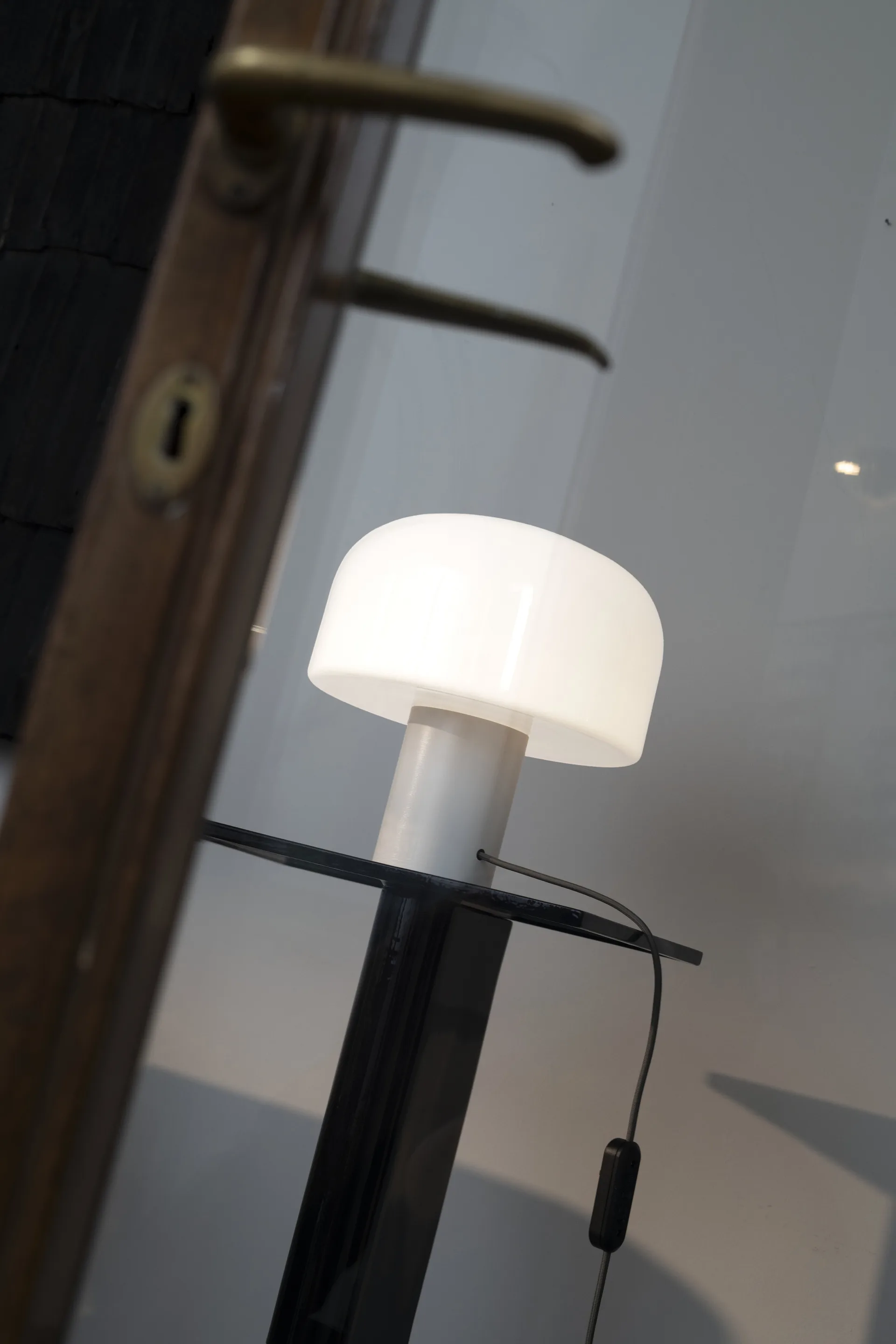 Lámpara de mesa Bellhop Glass T, White Flos