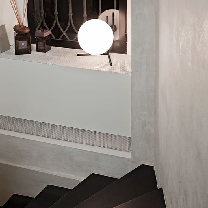 Lámpara de mesa IC lights T1 low, Negro, opal Flos