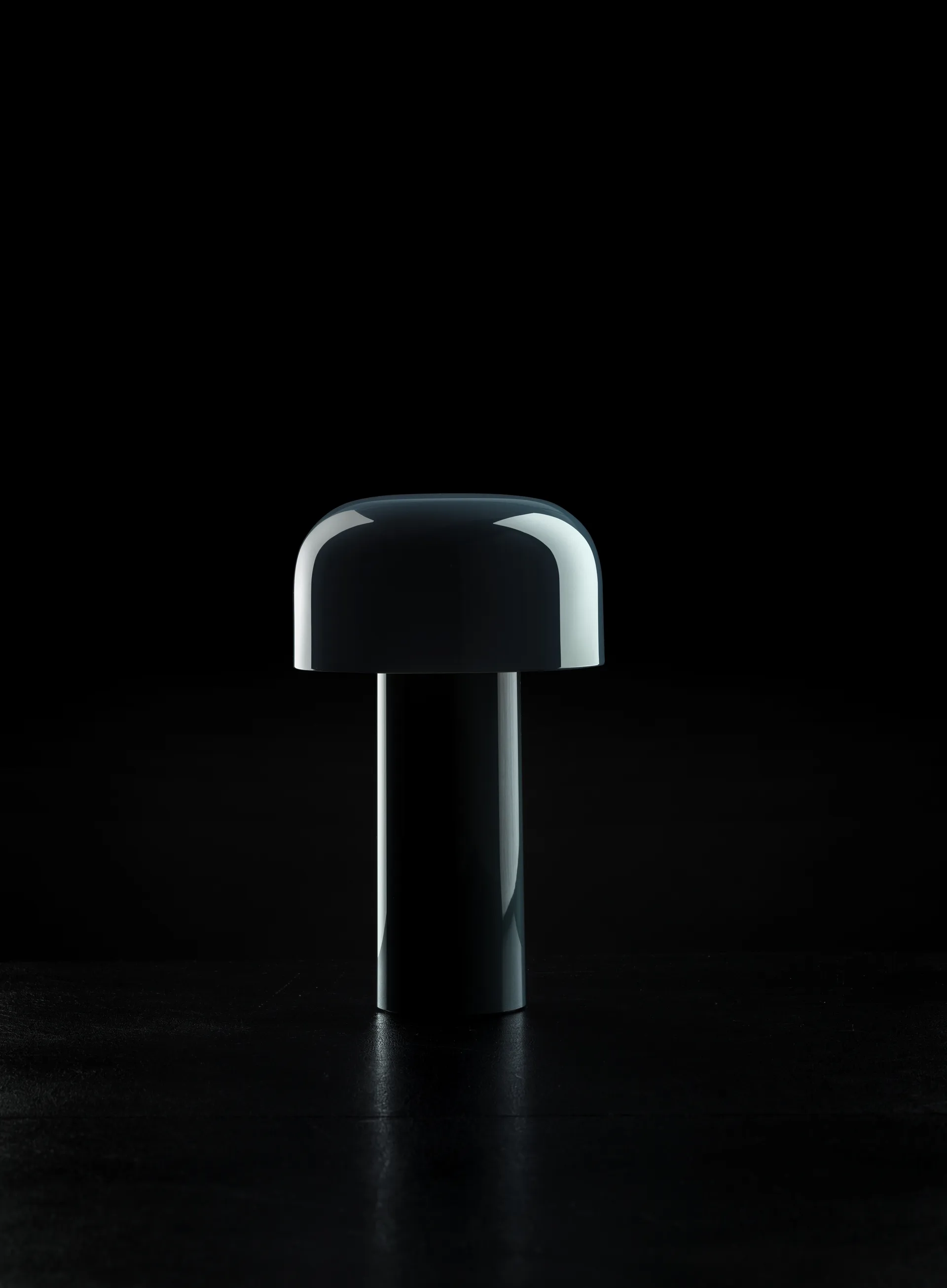 Lámpara de mesa portátil Bellhop, Blue grey, IP54 (interior/exterior) Flos