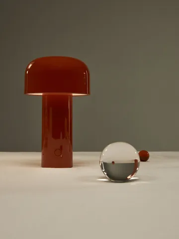 Lámpara de mesa portátil Bellhop - Brick red, IP54 (interior/exterior) - Flos