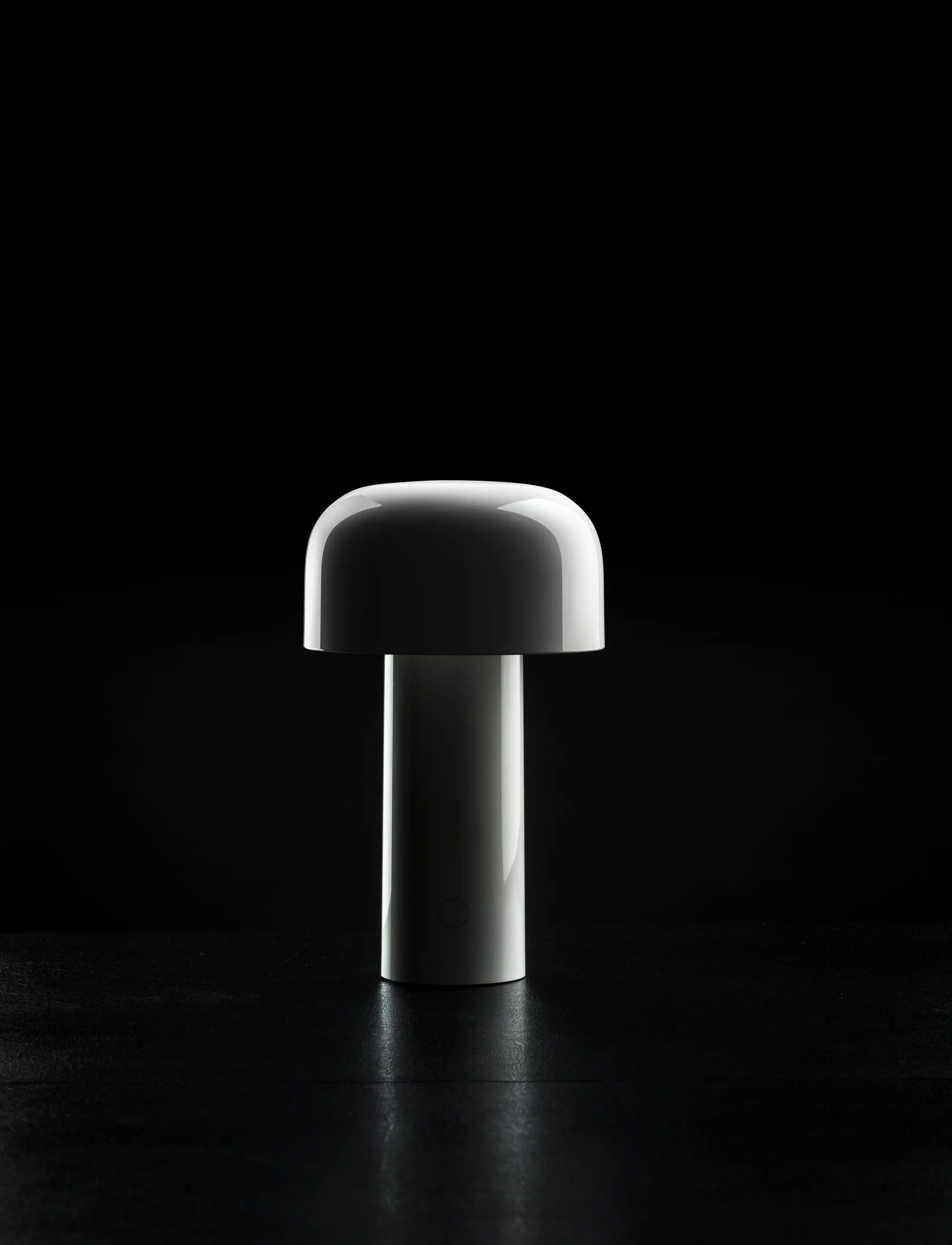 Lámpara de mesa portátil Bellhop, White, IP54 (interior/exterior) Flos