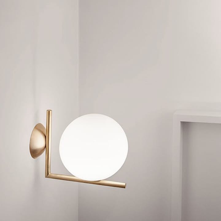 Lámpara de pared IC lights C/W1, Latón pulido, opal Flos