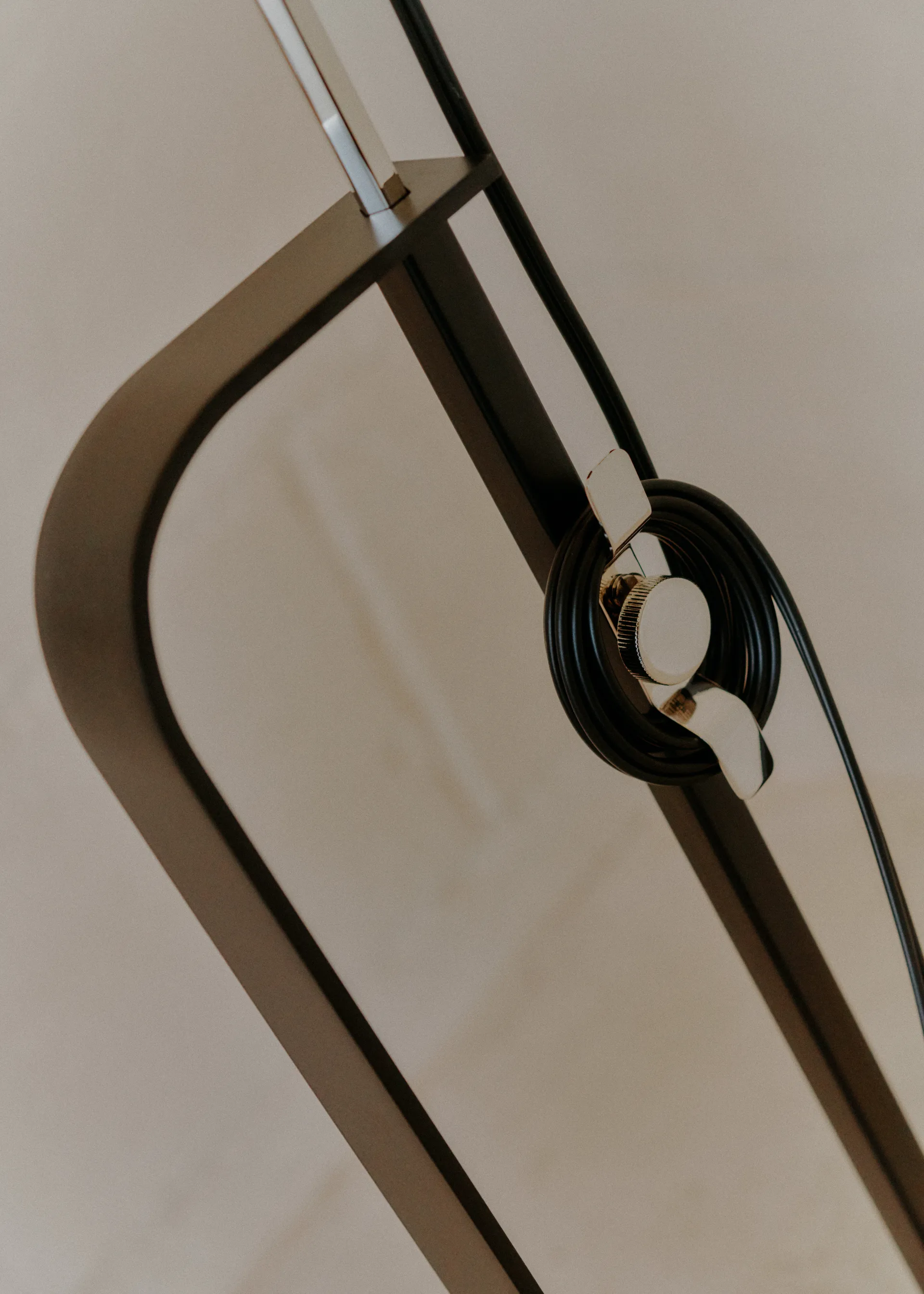 Lámpara de pie Toio Led - negro (EU),  Flos