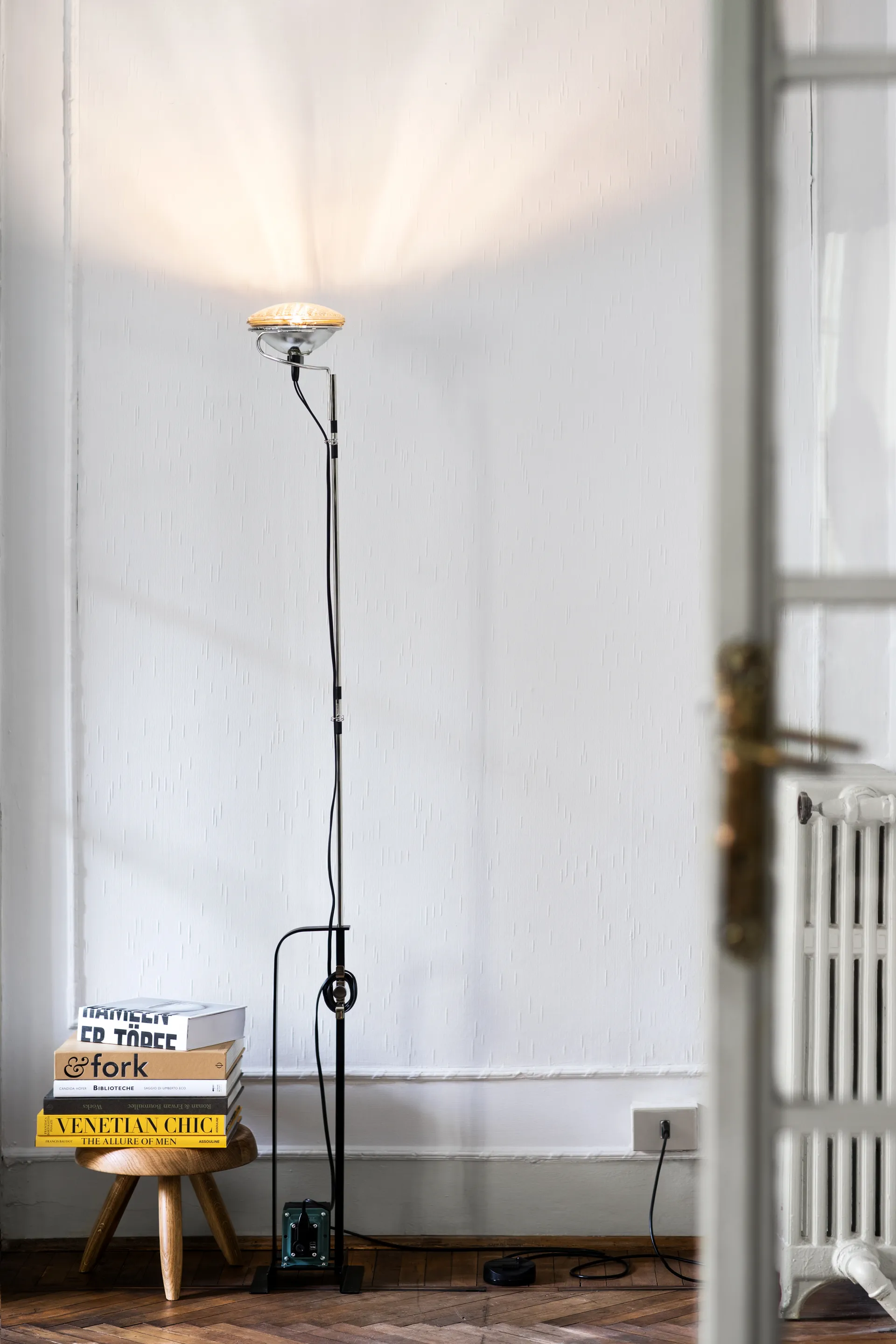 Lámpara de pie Toio Led - negro (EU),  Flos