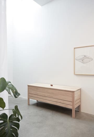 Banco con almacenamiento A Line 111 cm - Roble blanco - Form & Refine