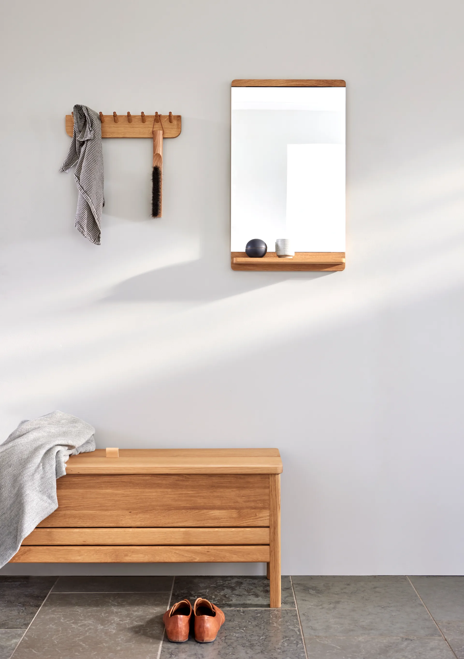 Banco con almacenamiento A Line 111 cm, Roble Form & Refine