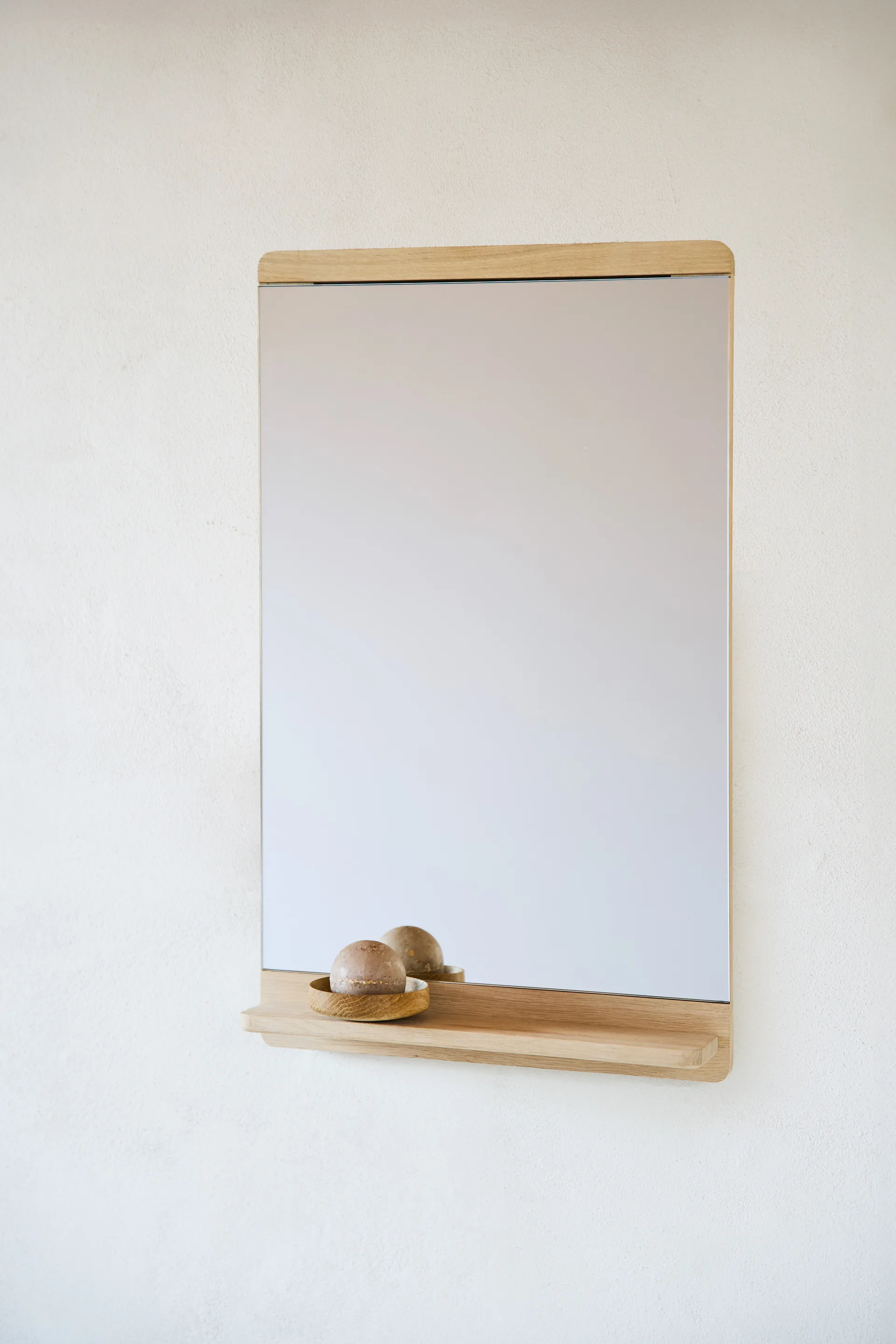 Espejo de pared Rim 40x68 cm, Roble blanco Form & Refine