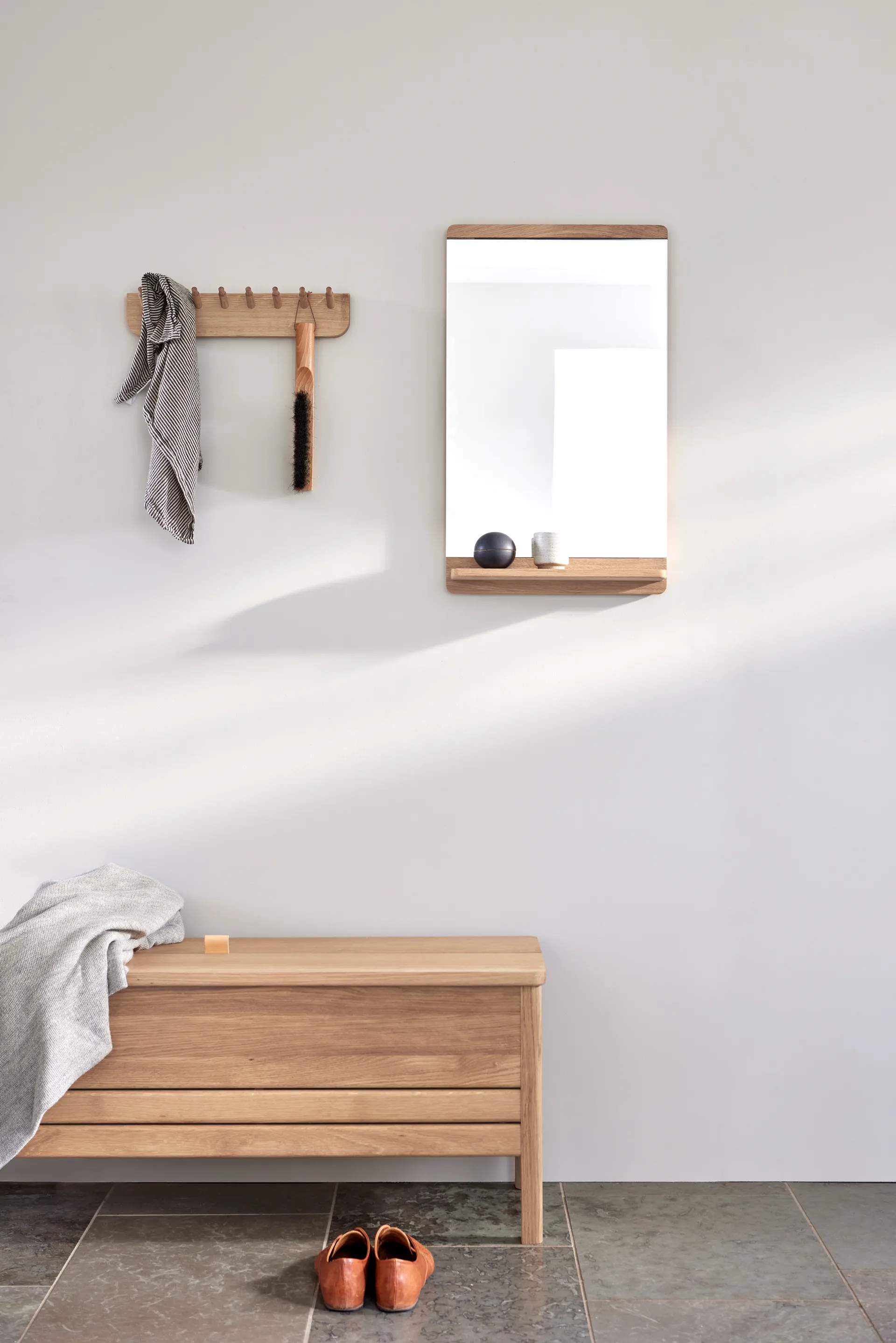 Espejo de pared Rim 40x68 cm, Roble blanco Form & Refine