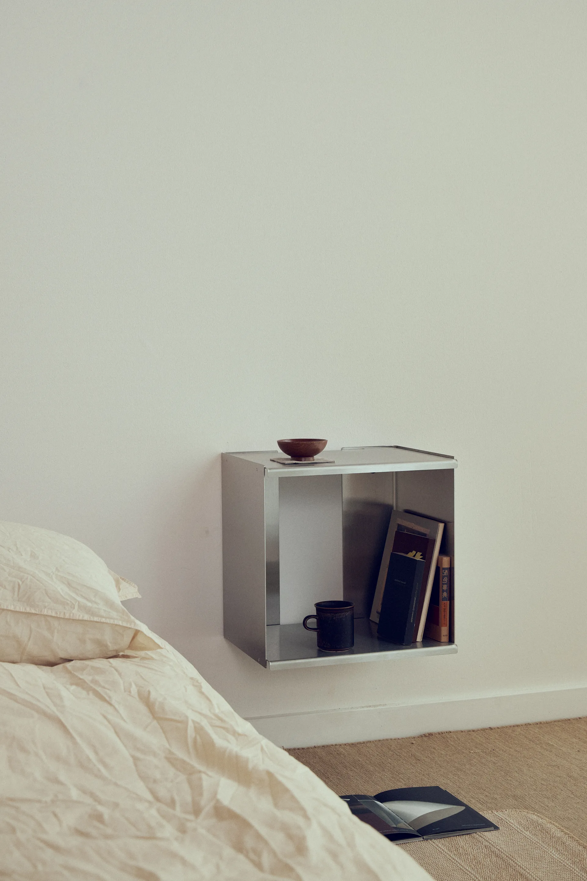 Estante de pared Taper Cube Box, Acero inoxidable, 34x35 cm Form & Refine