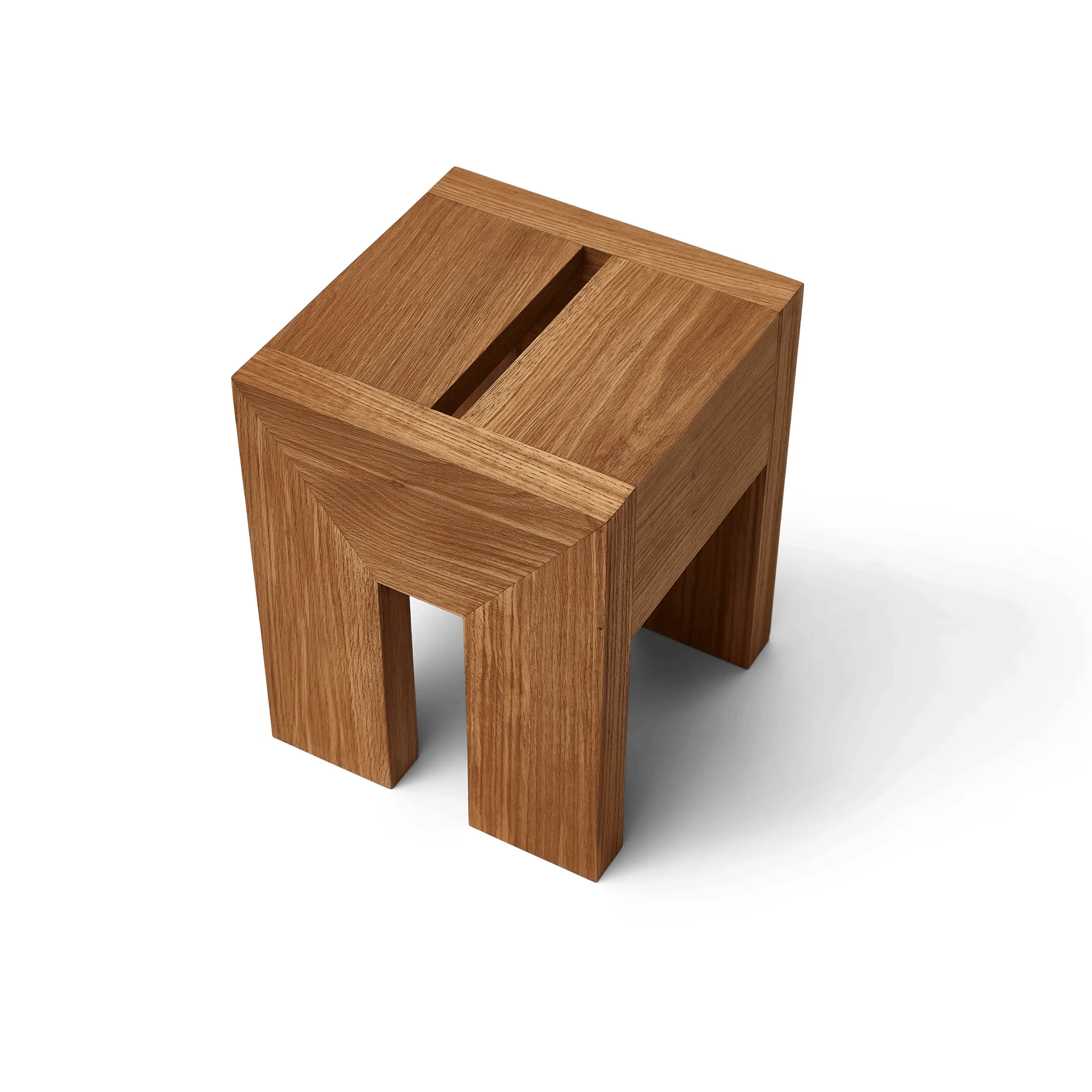 Monolith mesa auxiliar, Roble, 29x29x36 cm Form & Refine
