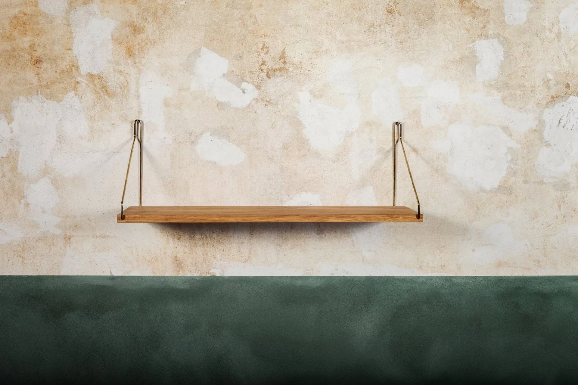 Estante de pared Single Shelf, Roble-latón, 60x20 cm FRAMA