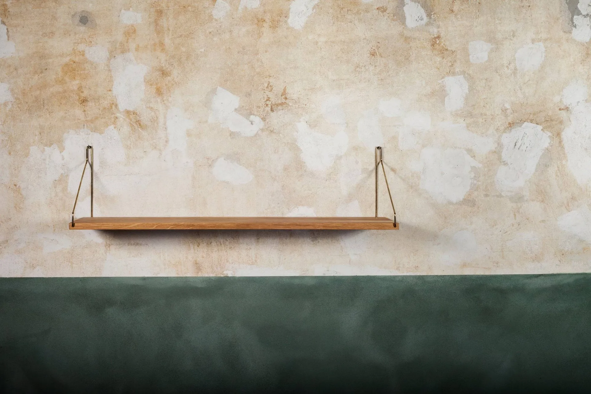 Estante de pared Single Shelf, Roble-latón, 80x20 cm FRAMA