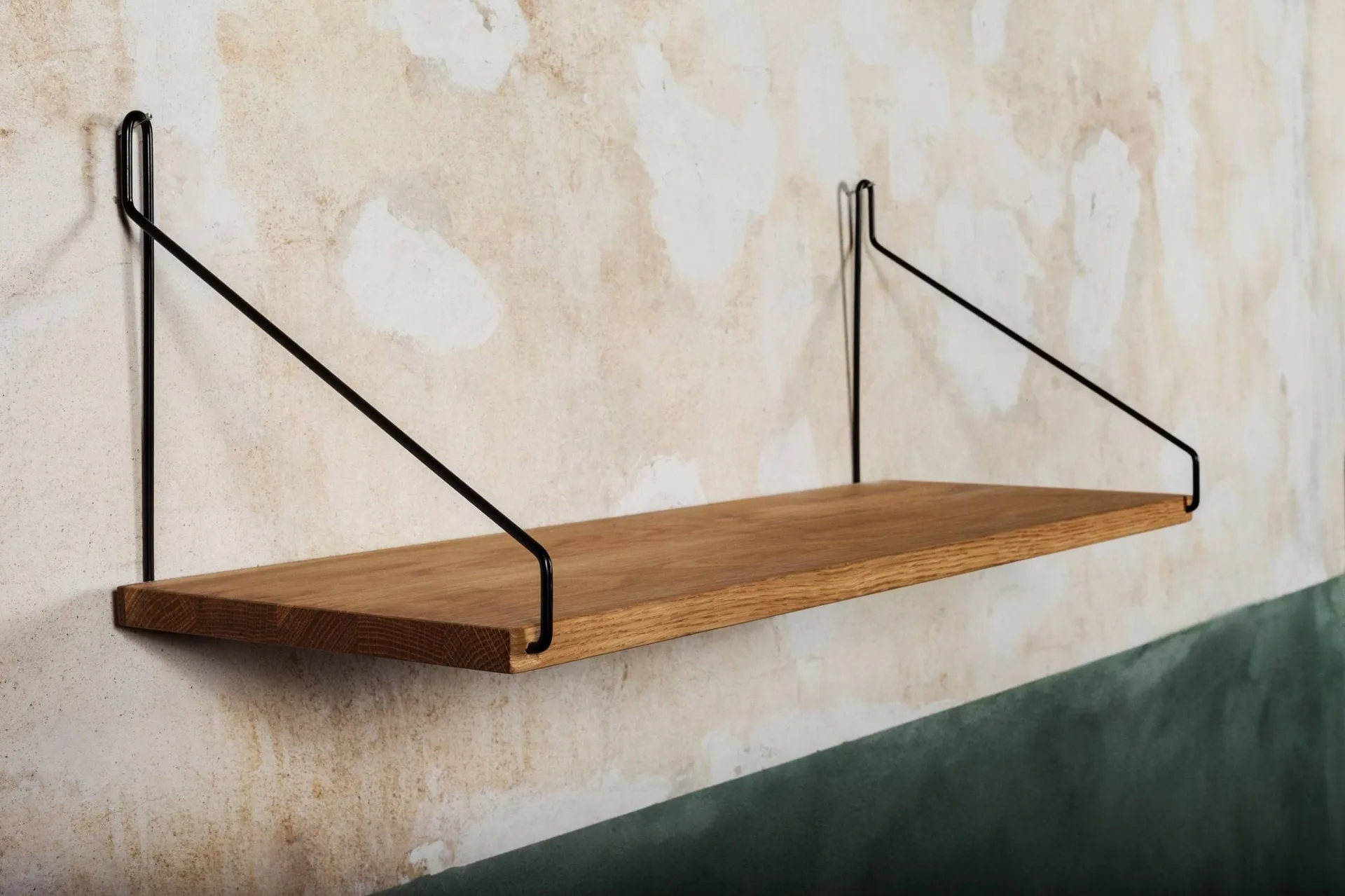 Estante de pared Single Shelf, Roble-negro, 60x20 cm FRAMA
